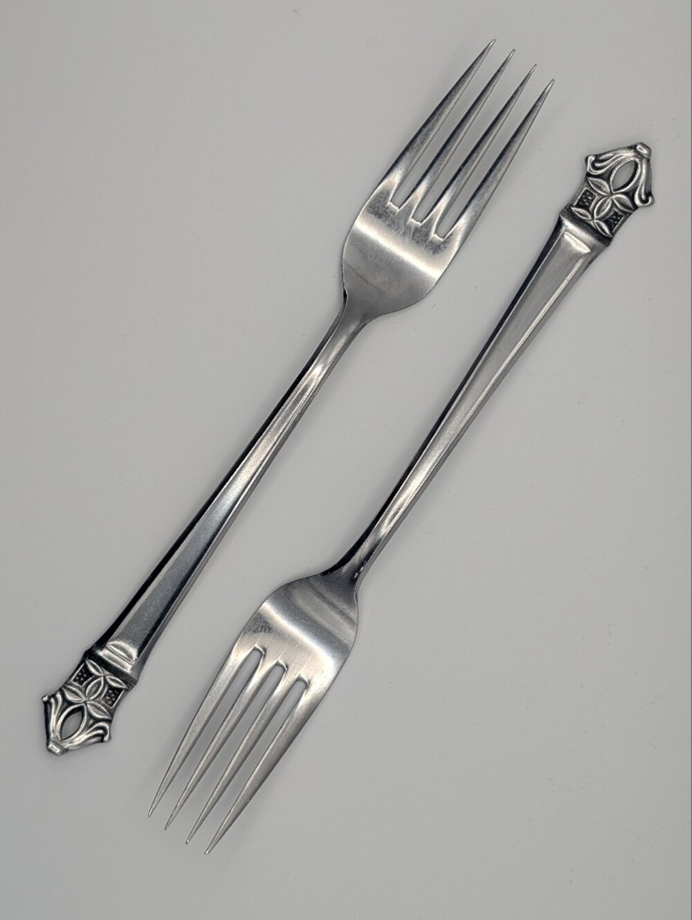Ekco Eterna Padua Custom Stainless Japan Dinner Forks - Set of 2 - MCM